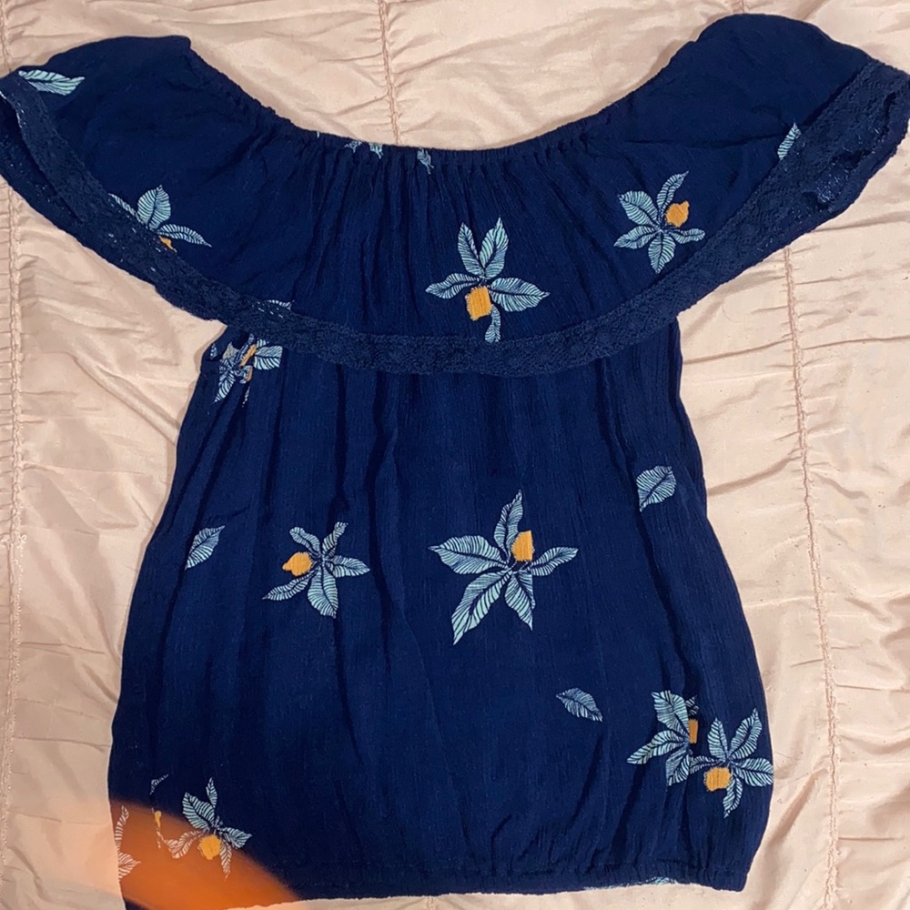 Flowy stretchy top